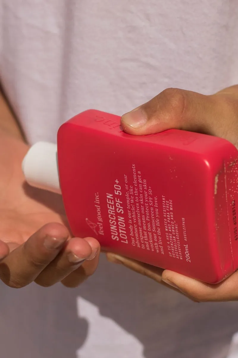 Signature Sunscreen SPF50 200ml
